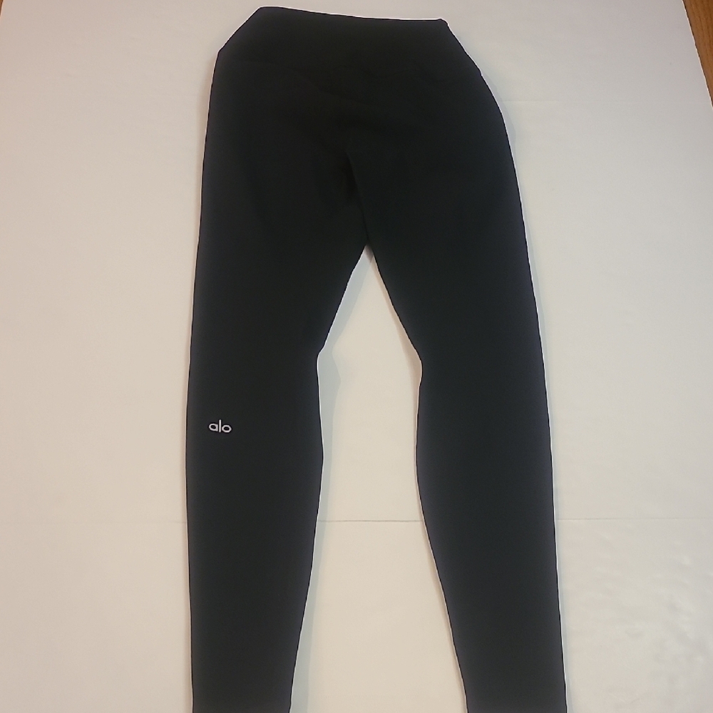 #316 ALO Yoga Distressed Black Leggings B1421 - Picture 5 of 7